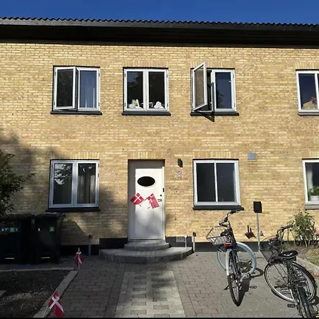 Spacious Bright With Garden And Free Parking Odense