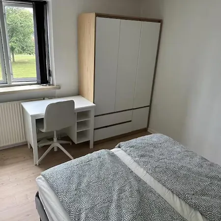 Bed & Breakfast Spacious Bright With Garden And Free Parking *